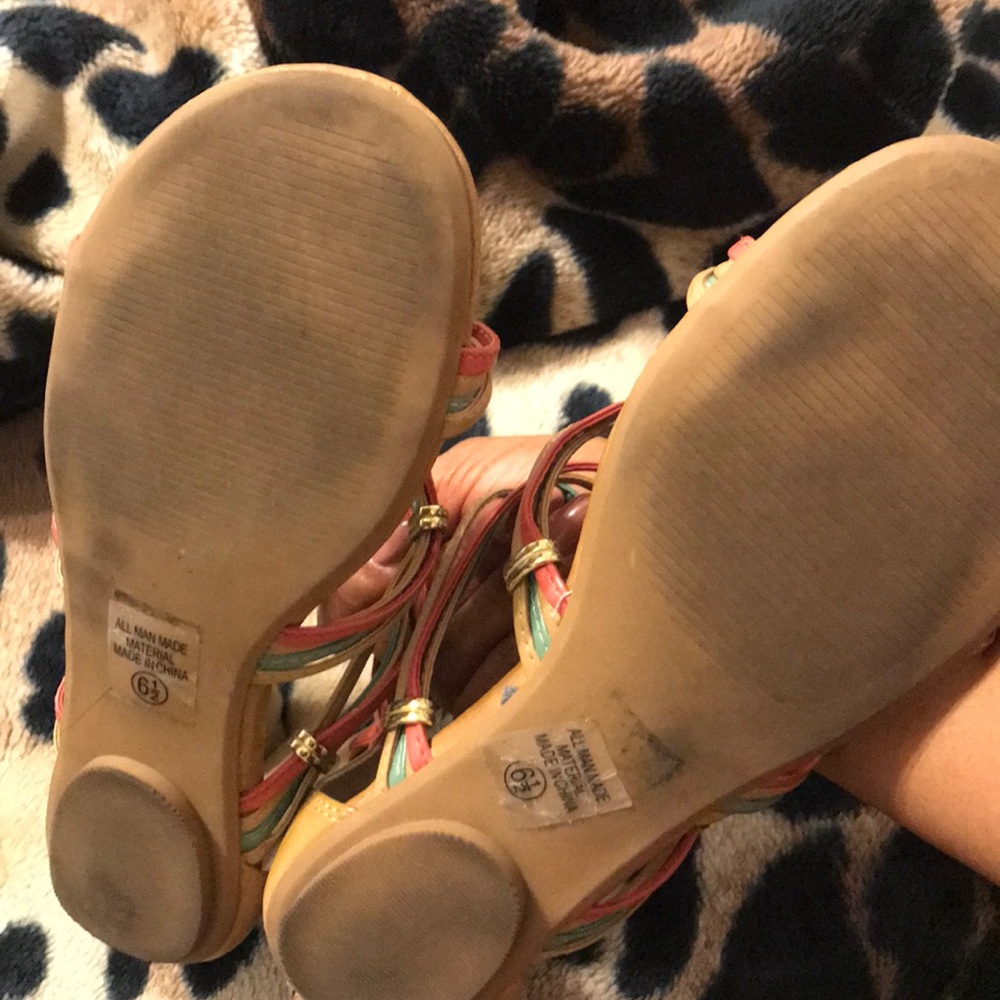 Spring sandals. - Picture 2 of 2